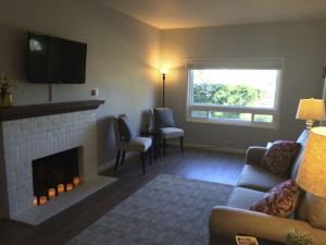 Claiborne & Churchill, Winery Guest Cottage, Living Room